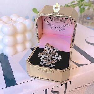 Limited Edition Rare Juicy Couture Snowflake 2005 “Don’t Flake Wear Juicy” Charm